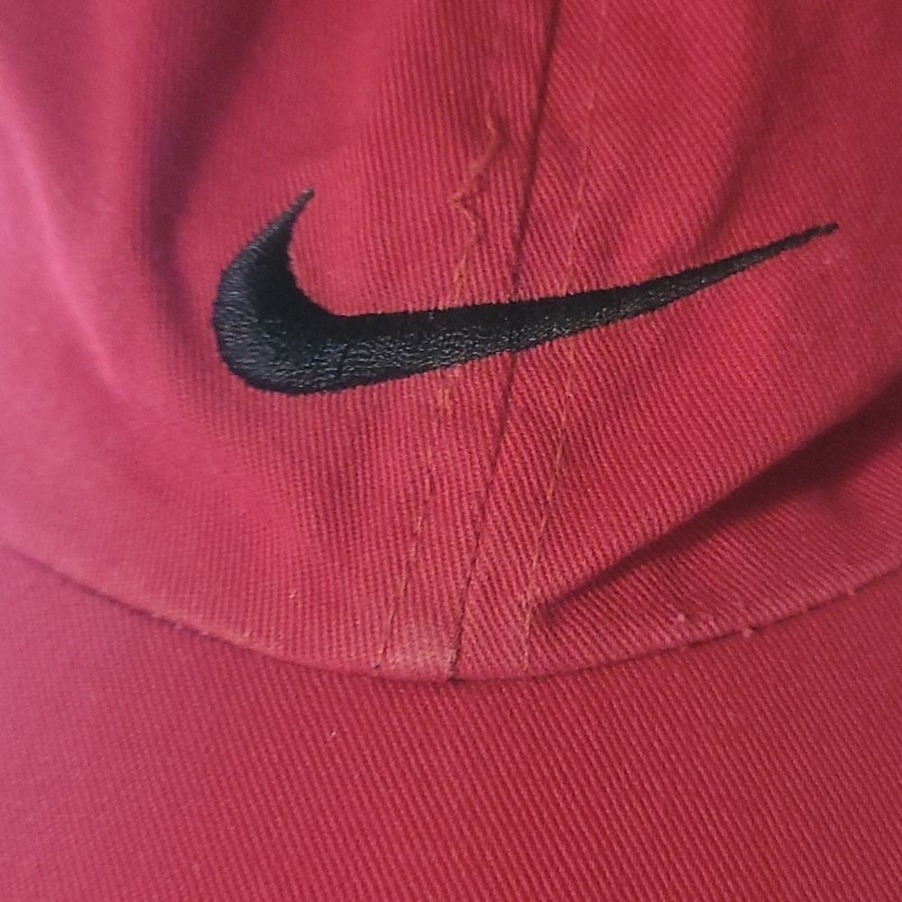 Nike Hat - Picture 2 of 4